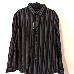 Van Heusen button up dress shirt - men's